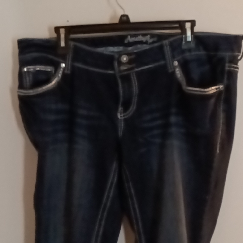Dark blue jeans from Amethyst Low cut